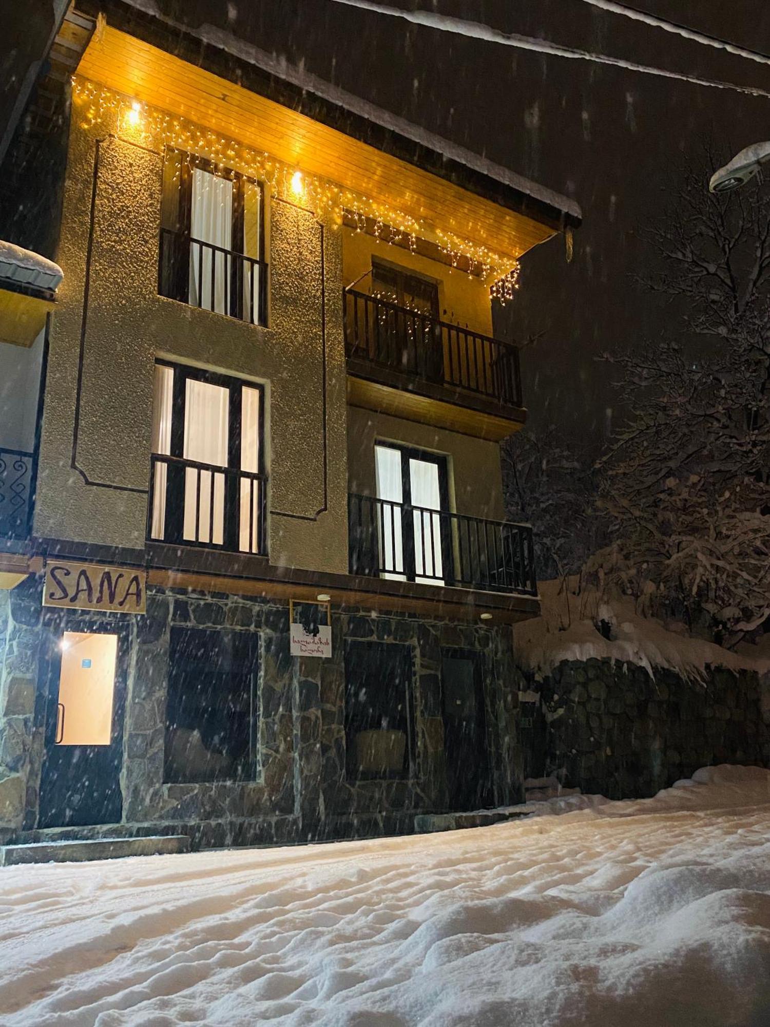 Sana Guest House Mestia Exterior foto
